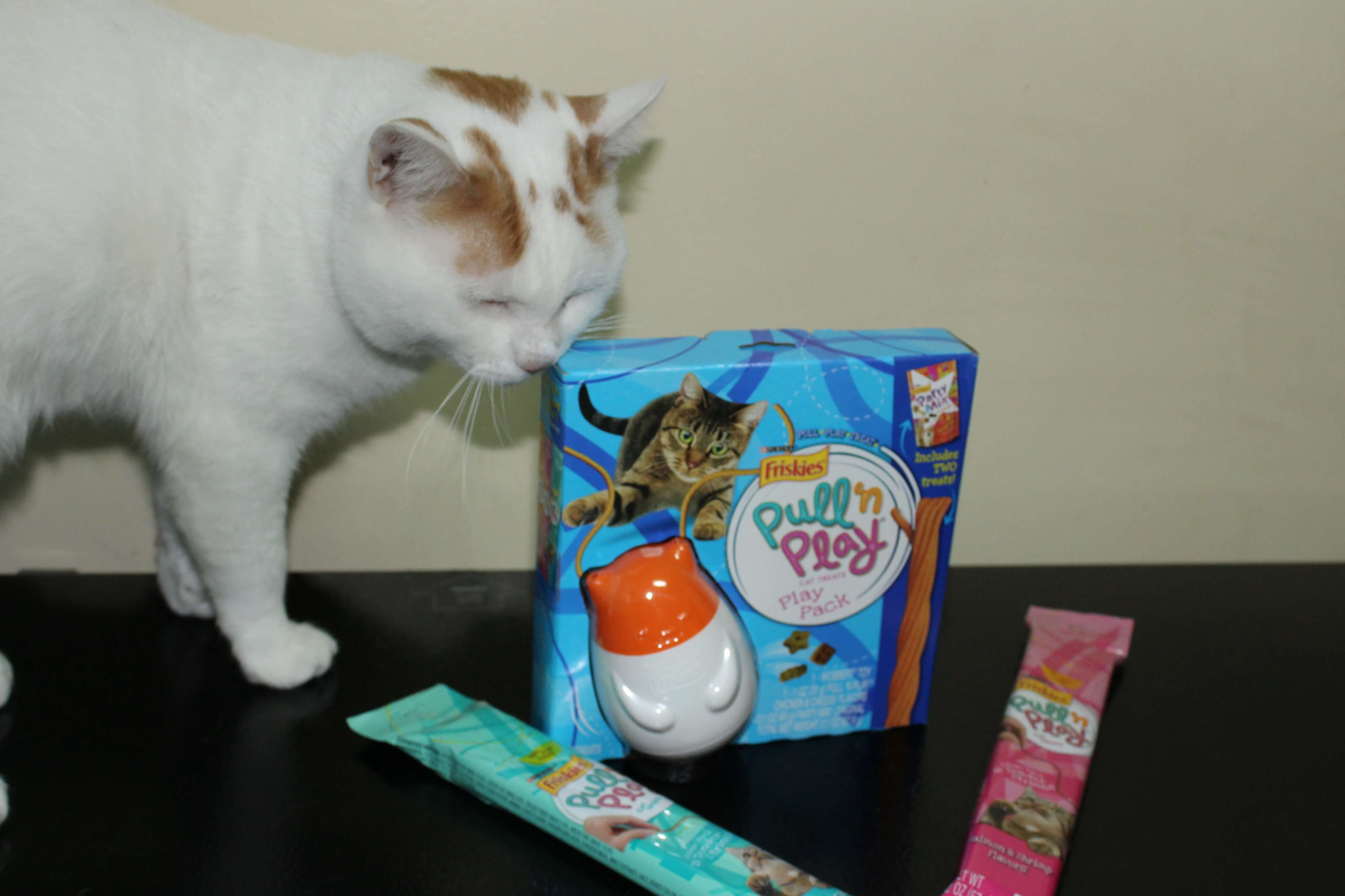 Friskies pull sale and play